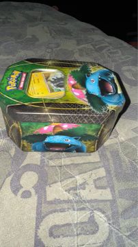 Caixa de Cartas Pokémon - Edição Especial