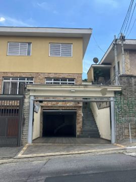 Sobrado para locação com 3 quartos, sendo 1 suíte, 182m²