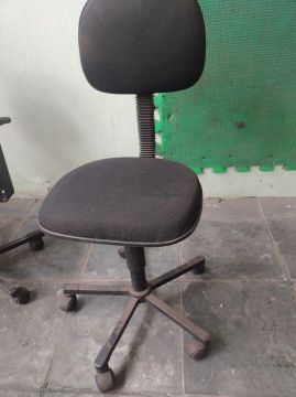 Cadeira de Escritório secretaria Giratória com Rodinhas