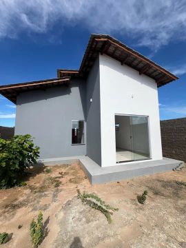 Vende-se casa no bairro Said Salomão 