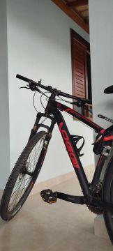 Bicicleta Oggi aro 29, quadro 17. Muito conservada. Passo cartão.