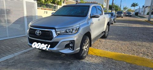 Hilux SRV 2016/2017. Carro extra