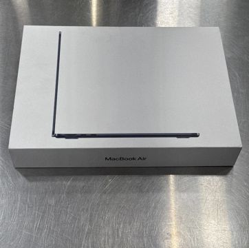 MacBook Air 13.6 M3 | 16GB | 512 de armazenamento na promoção 