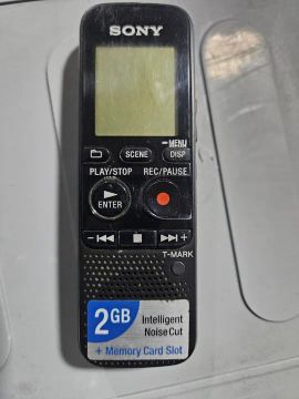 Gravador de voz Sony 2GB com Intelligent Noise Cut