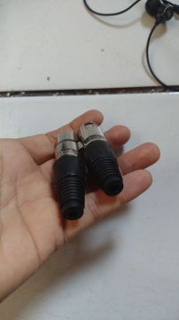 Par de Plugs XRL (microfone)