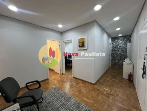 Escritório com 6 sala e 2 banheiros à Venda, 120 m² por R$ 298.000