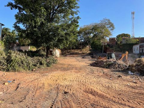Alugo excelente terreno na estrada de Ribamar