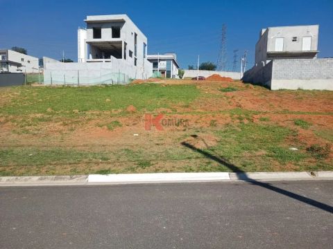 Terreno em Condomínio a Venda no bairro Residencial Veneza I - Mogi das Cruzes, SP