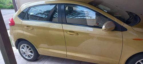 Chery celer dourado raridade