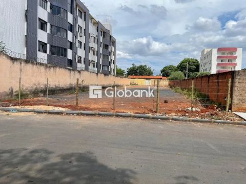 Terreno/Lote em Montes Claros, no bairro Augusta Mota, para locação.