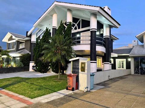 Imóvel para venda tem 100 metros quadrados com 3 quartos em Centro I - Brusque - SC