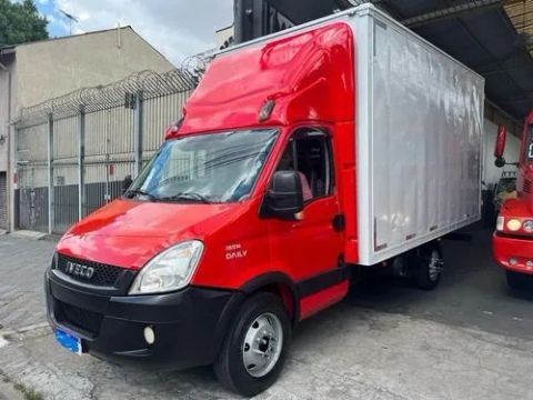 IVECO DARLLY 35s14 ANO 2012 (TRANSFERÊNCIA DE DÍVIDA)
