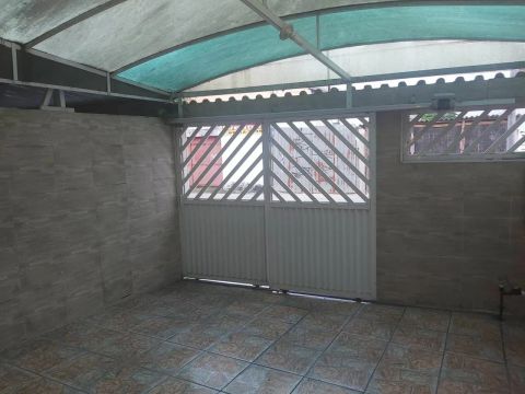Sobrado em Avenida Mota Lima - Vila Cascatinha - São Vicente/SP