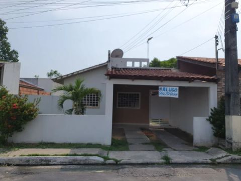Casa em condomínio fechado