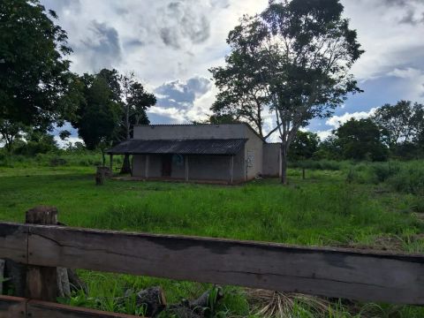 Sítio 12 hectares na região da cidade de Rosário Oeste MT.