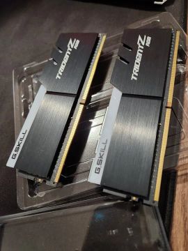 MEMÓRIA TRIDENTZ 4000MHZ DDR4 4X8GB = 32GB