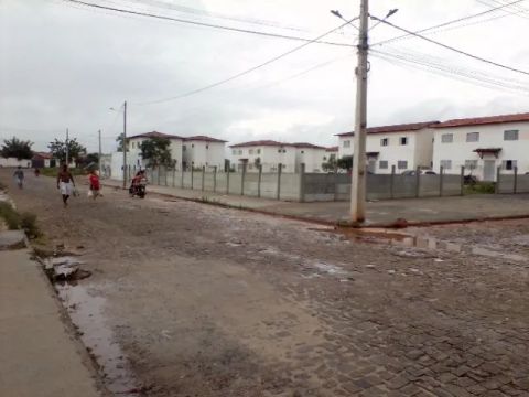 Aluga-se ou vende-se terreno comercial no conjunto Sigefredo Pacheco 2,, vale do gavião