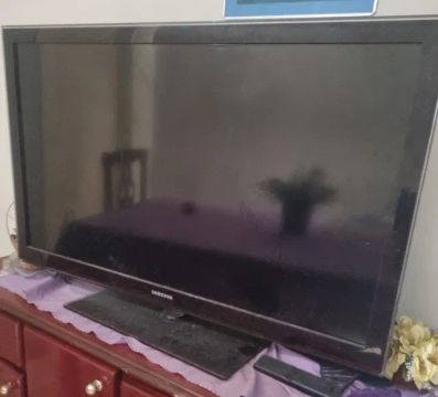 Tv Samsung 46 polegadas modelo LN46C550J1M COM DEFEITO
