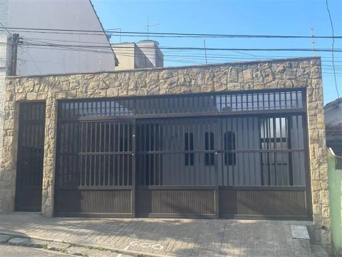 Casa Terrea na Vila Prudente com 237 m².