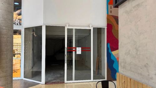 Loja com 35 m2 + mezanino no Gramado Mall