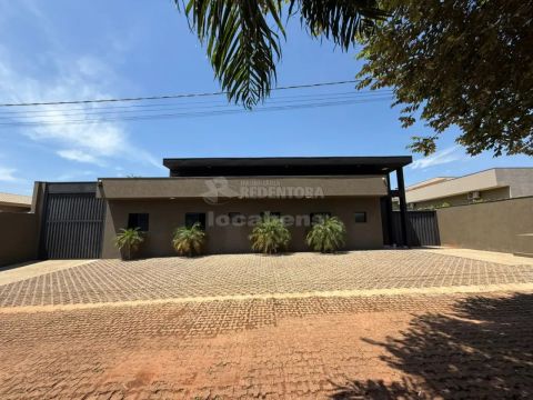 Casa Condomínio em Mendonça