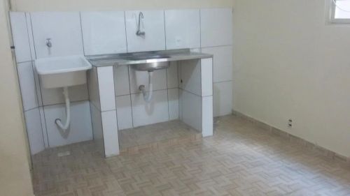 Aluguel de kitnet / bairro ouro minas são Gabriel /somente para uma pessoa 