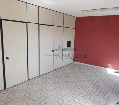 Oportunidade - Sala Comercial - Edifício Canuanã - Centro - Jacareí - 47m².
