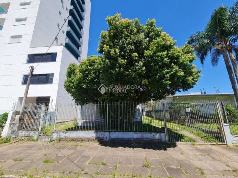 Terreno no Centro de Campo Bom medindo 13 x 32