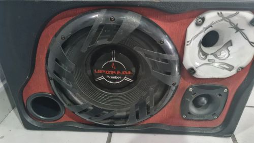 Caixa de Som Subwoofer Upgrade Bomber