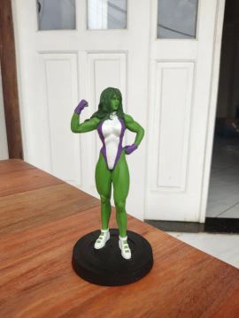 Miniatura She-Hulk em Resina - Colecionável