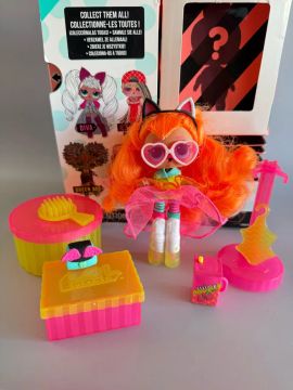 Boneca LOL Surprise JK  Mini Fashion Doll Neon 