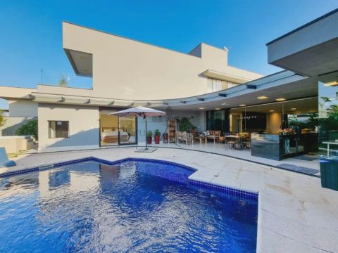 Casa em Condomínio - Jardim do Golfe - Residencial Jardim do Golfe - 4 Dormitórios - 440m²