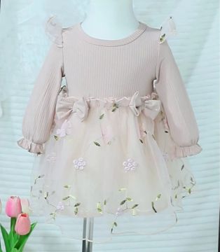 Vestido de renda para bebê menina