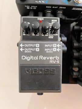 Pedal de Reverb Boss RV-5