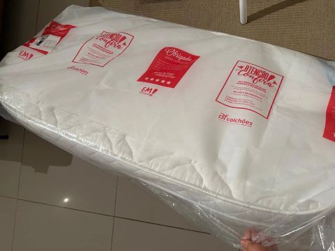Colchão oval para berço 
