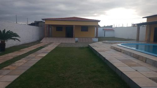 ALUGO CASA NA REDINHA NOVA