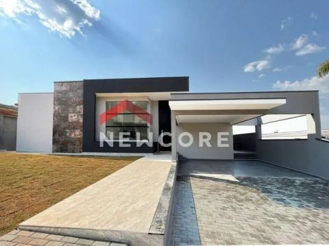 Casa de condomínio em Rua Orca - Condomínio Residencial Shamballa III - Atibaia/SP