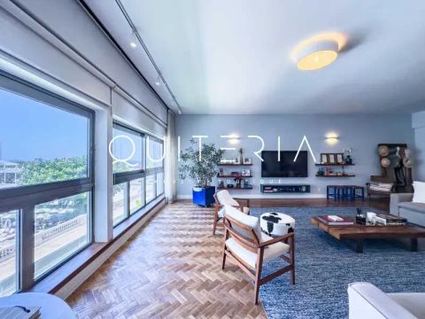 Lindo apartamento na Avenida Atlântica