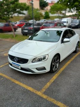 Volvo S60 T5 R-Desing 2.0 turbo 245 CV 