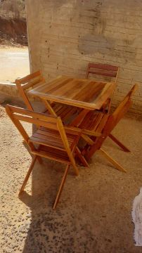 Conjunto de mesa com 4 cadeiras