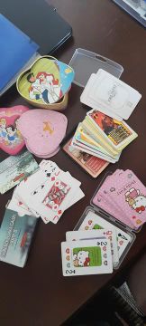 Kit de cartas e baralho temáticos 