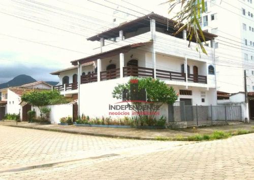 Sobrado com 10 dormitórios à venda, 418 m² por R$ 1.500.000,00 - Martim de Sá - Caraguatat