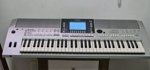 Teclado Yamaha PSR-S710 - Semi-Novo
