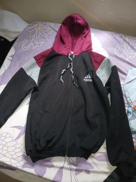 Casaco +calça Adidas - Preto, Vermelho e Cinza - Tamanho M