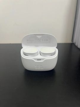 Fone de Ouvido JBL Tune Buds In Ear 