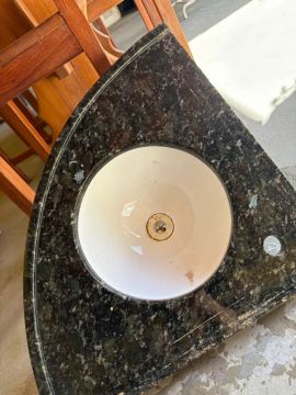 VENDO 3 PIAS DE GRANITO 