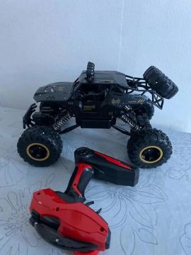 Carrinho de Controle Remoto 4x4 Rock Crawler 37cm