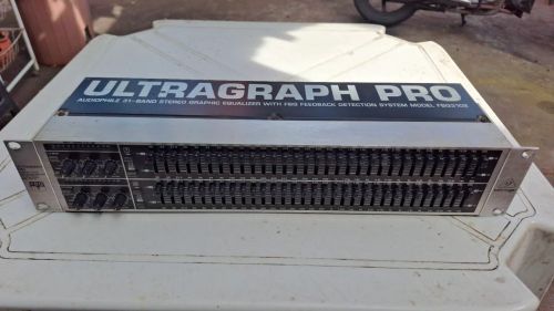Equalizador Gráfico Behringer Ultragraph Pro FBQ3102