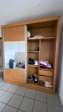Guarda-Roupa Casal Móveis Europa Londres Flex com Espelho, 2 Portas de Correr e 4 Gavetas