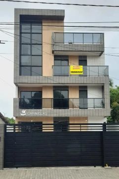 Apto de 03 quartos, térreo c/ área gourmet e piscina privativa, no Altiplano.
